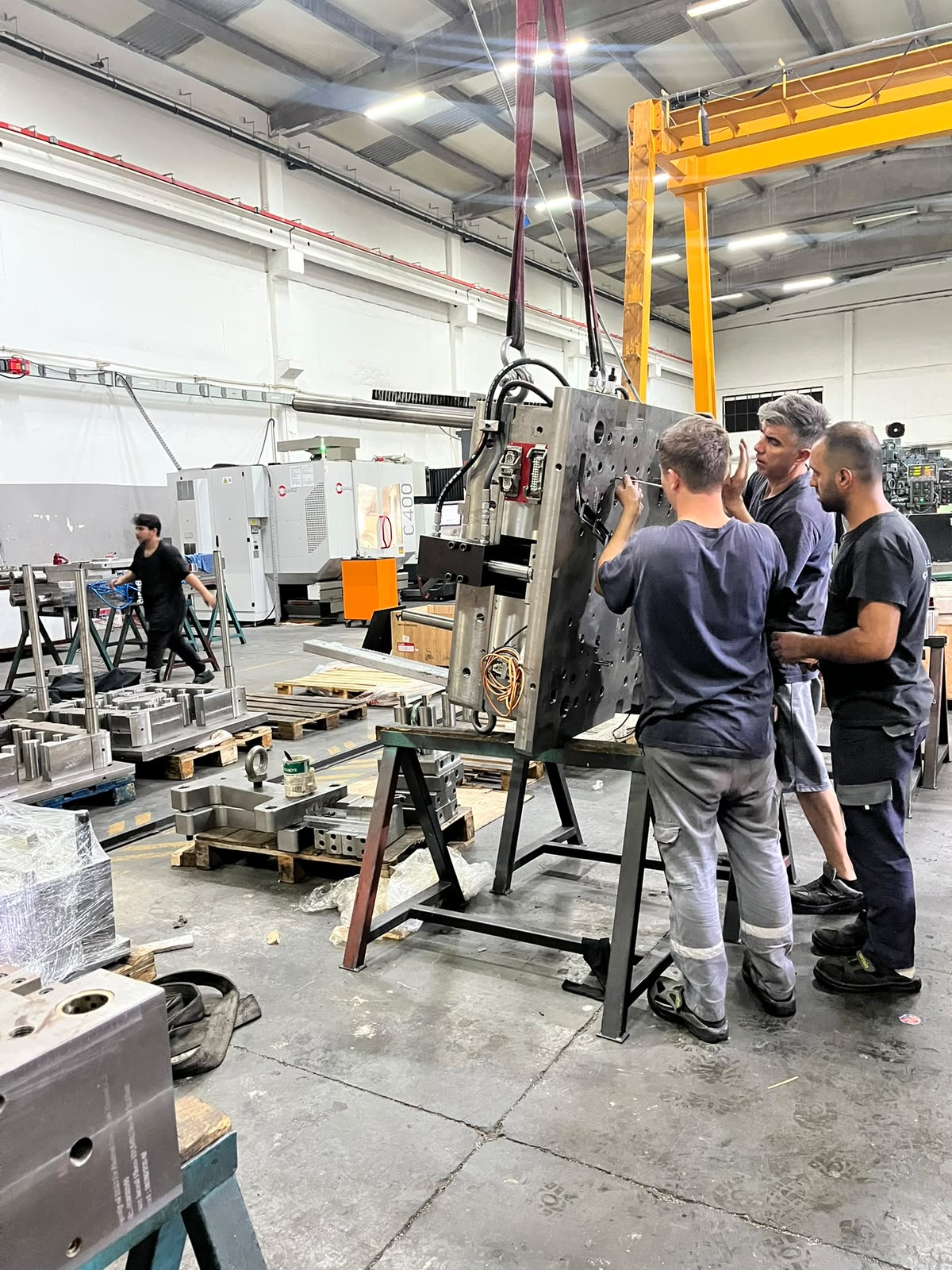 Mold assembly